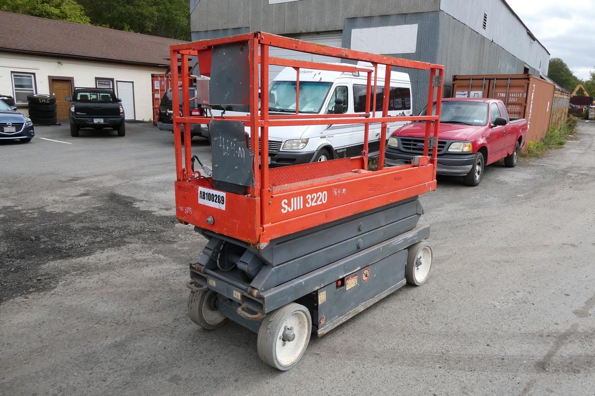 2013 Sky Jack SJ3220 Electric Scissor Lift