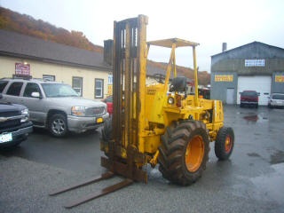 1980 Case 584 Rough Terrain Forklift