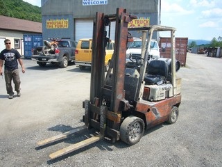 1990s Nissan CPF02A20V Forklift
