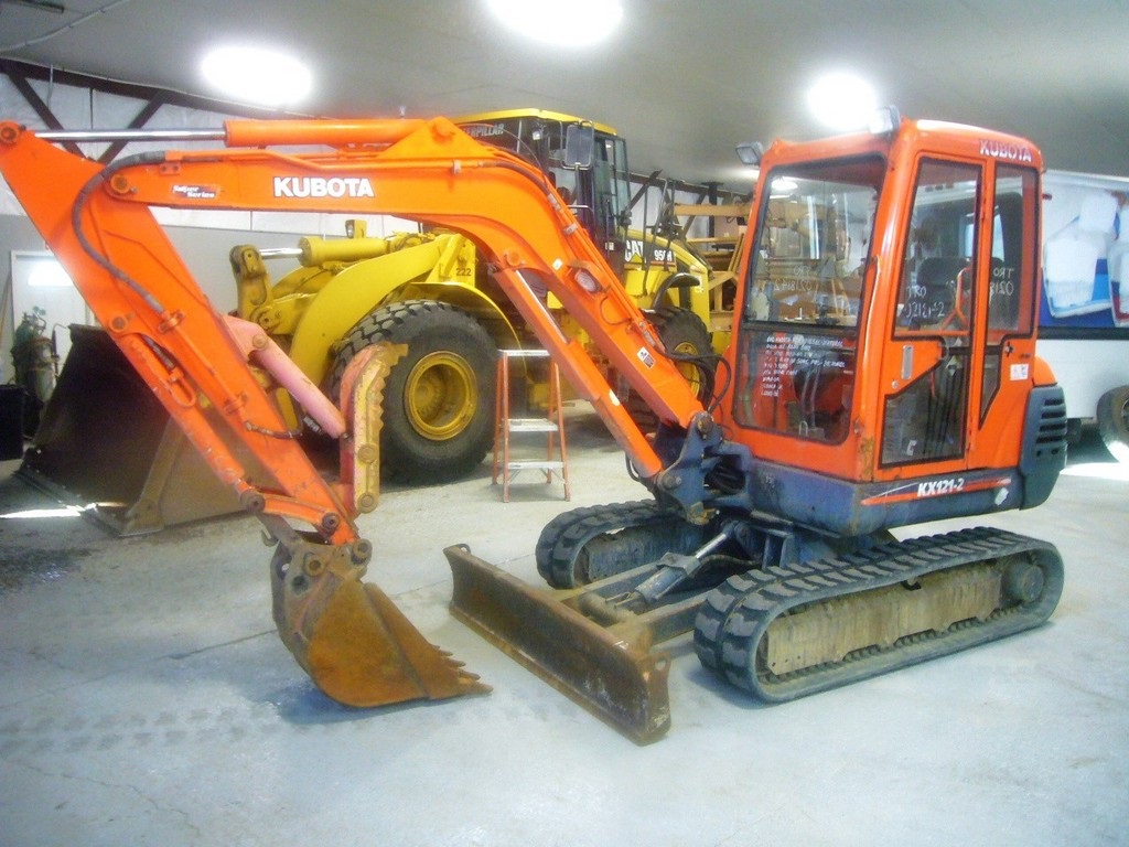 Kubota KX121-2 Mini Excavator, 10000 lbs. with a Brand New Engine