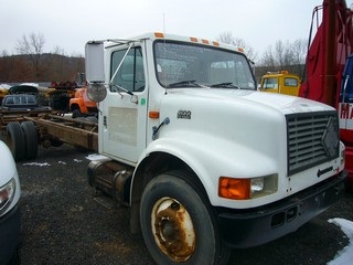 1998 International 4900 Single Axle Cab and Chassis for sale by Arthur ...