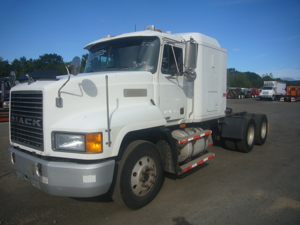 1999 Mack CH613 Tandem Axle Sleeper Cab Tractor for sale by Arthur ...